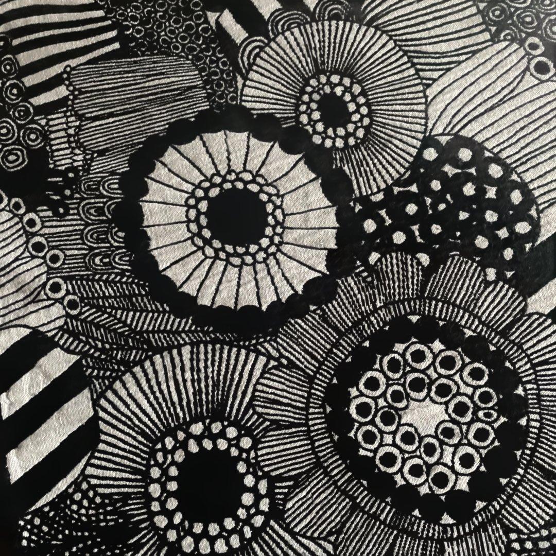 marimekko 花柄 テーブルセンター