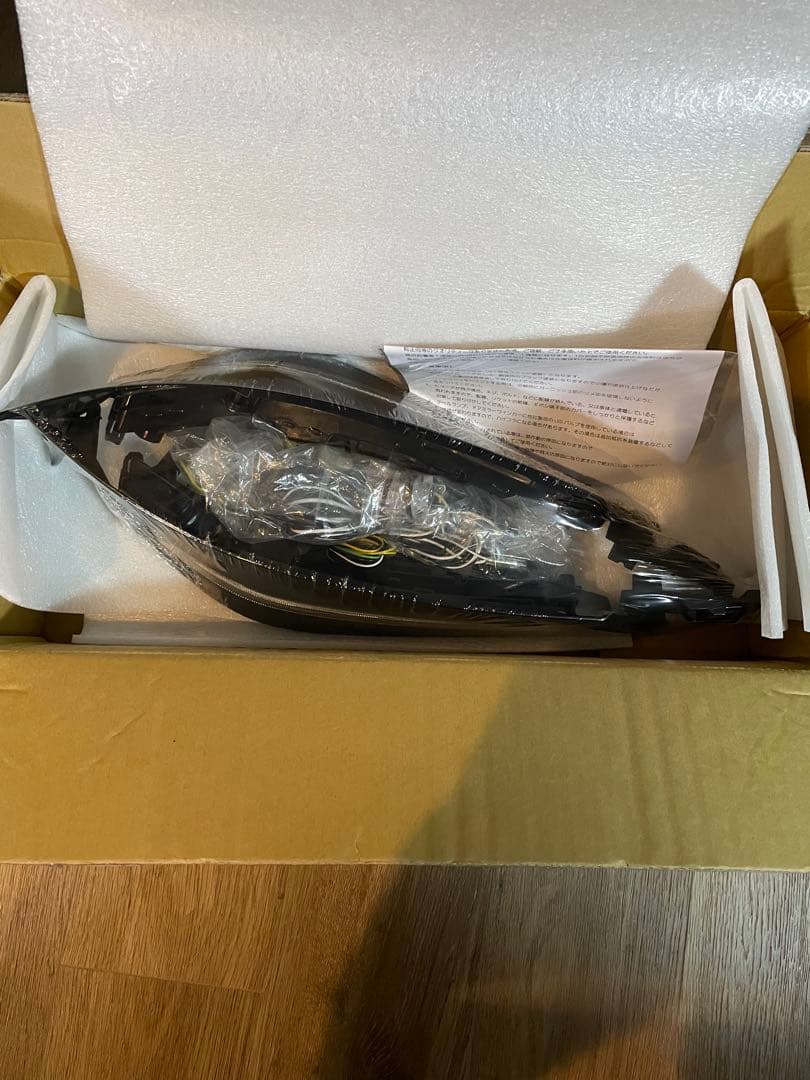 30ヴェルファイア　クリスタルアイ LEDヘッドライトガーニッシュ　新品未使用