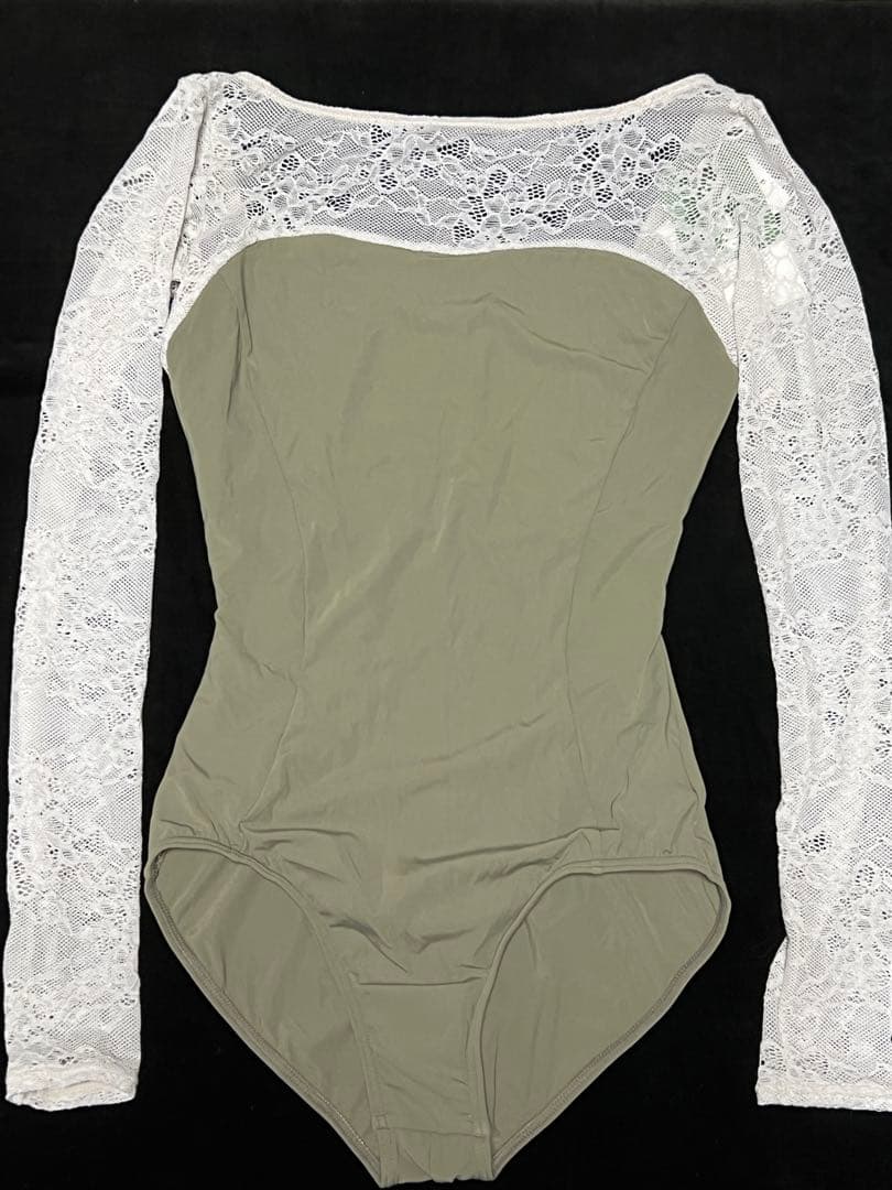 新品チャコット★13,700円 レース長袖 エレガントレオタード オリーブ