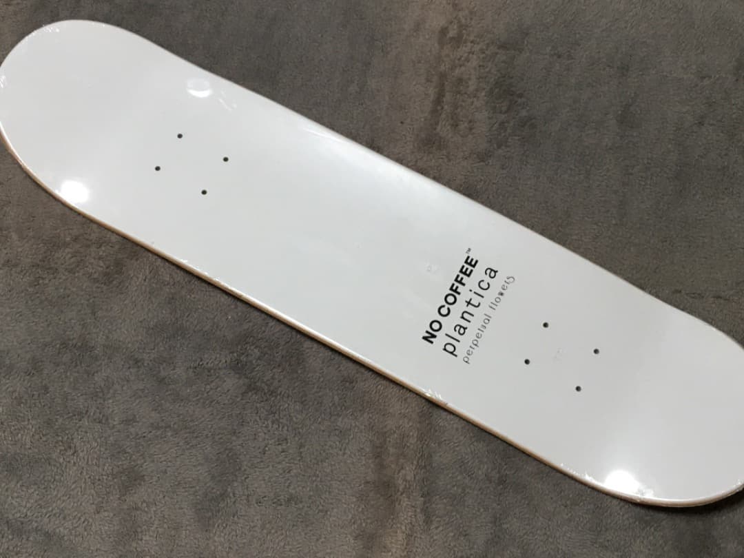 新品、未使用　極美品　SHANTII× NO COFFEE 限定　スケートボード
