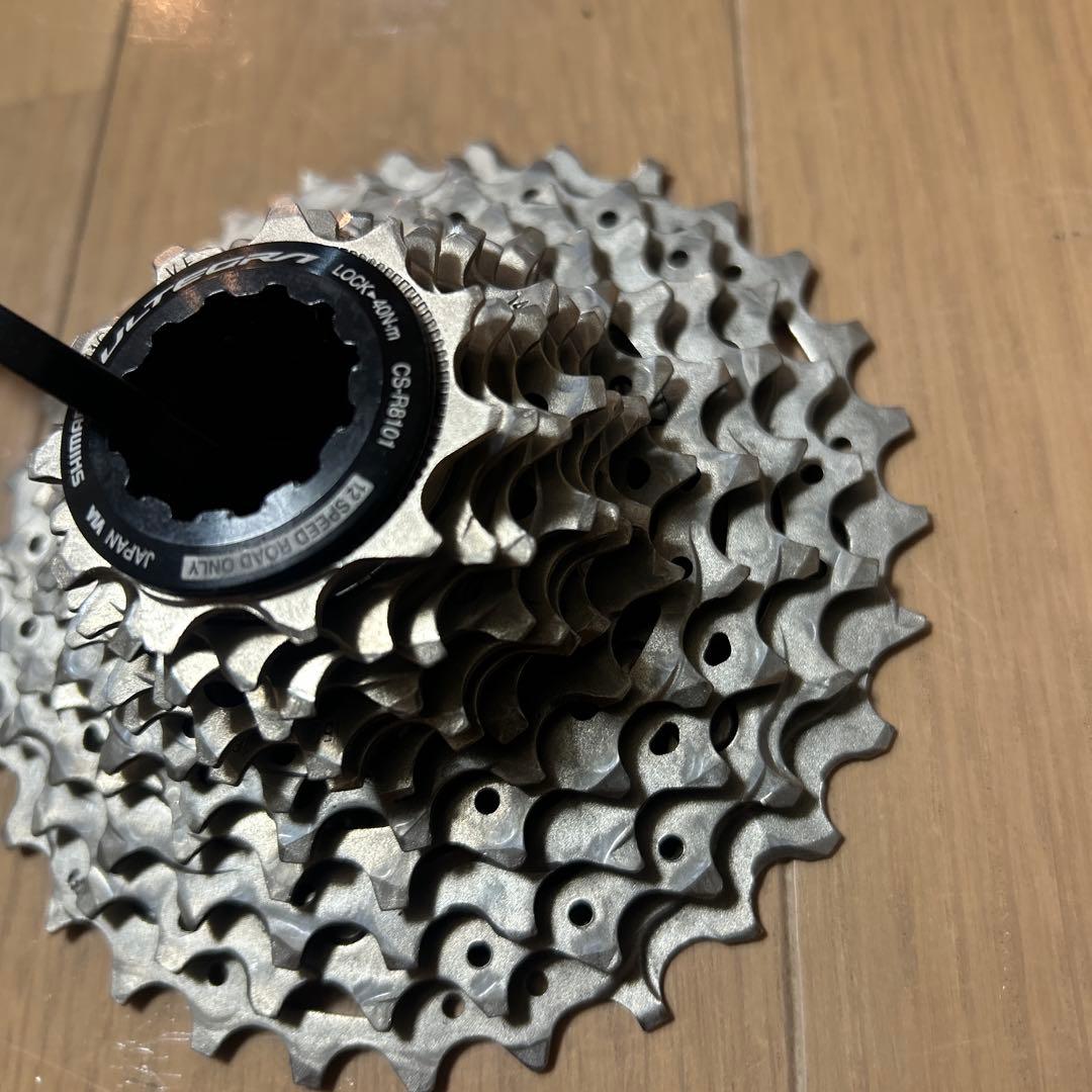 Shimano スプロケット　CS-R8101 11-30t