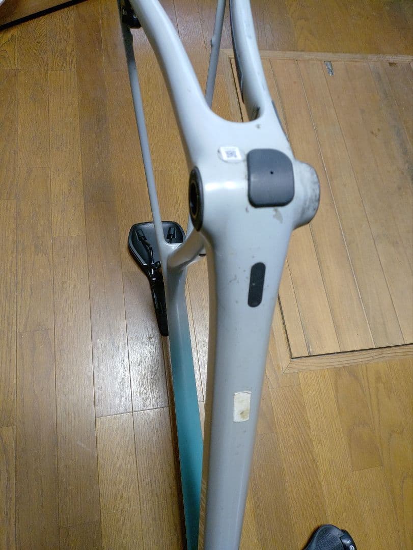 明日21:00まで専用です。 購入お控え下さい。Road lite CF8