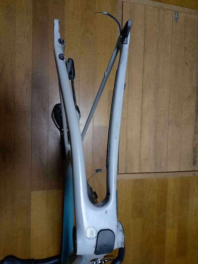 明日21:00まで専用です。 購入お控え下さい。Road lite CF8