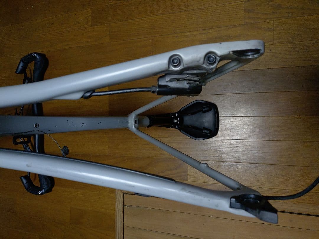 明日21:00まで専用です。 購入お控え下さい。Road lite CF8