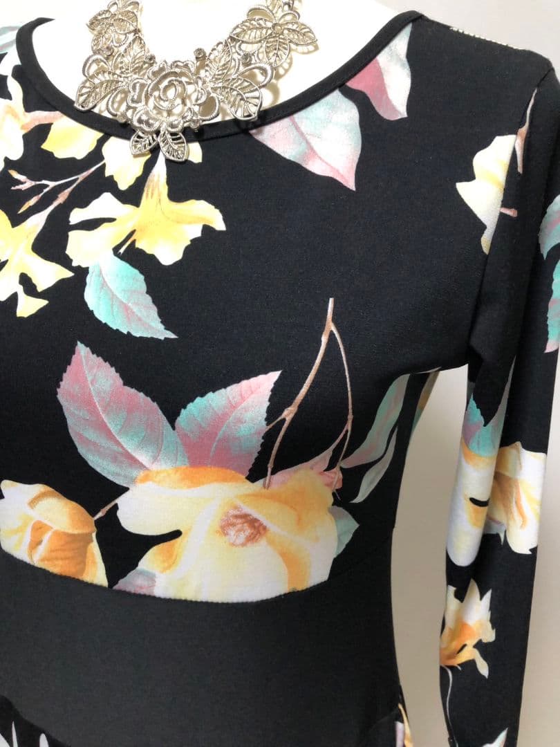 社交ダンス練習着レッスン着パーティ。新品タグ付きレイリーナ花柄ワンピースドレス