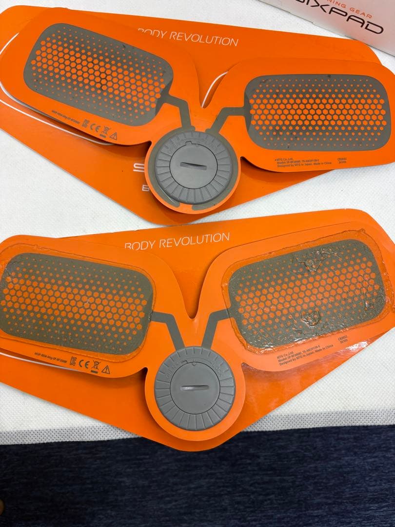 【三連休特別価格】【美品】SIXPAD アブズフィット+ボディフィット　箱付