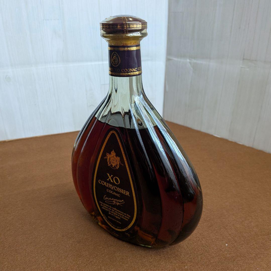 COURVOISIER クルボアジェ XO ブランデー　40度 箱入り