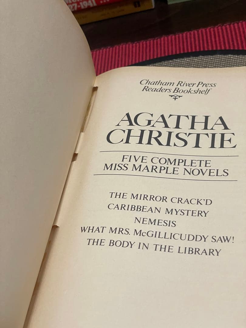 洋書　HARDCOVER COLLECTION インテリア