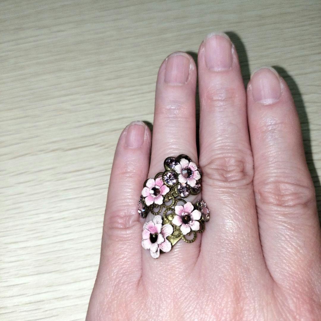 ミハエルネグリン　お花のらせんリング　ピンク　フリーサイズ