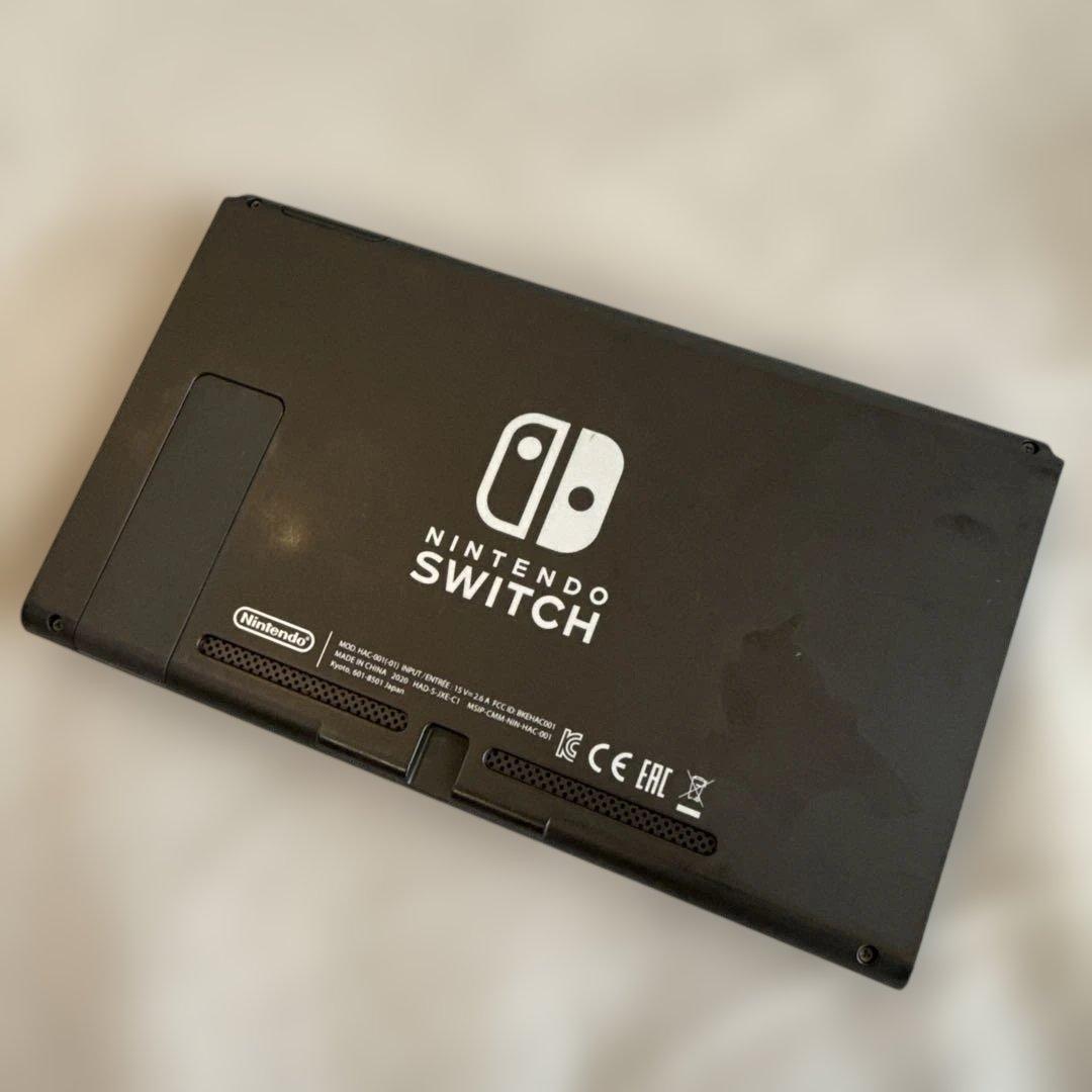 任天堂 Switch SDカード・Joy-Con充電台・Switchケースつき