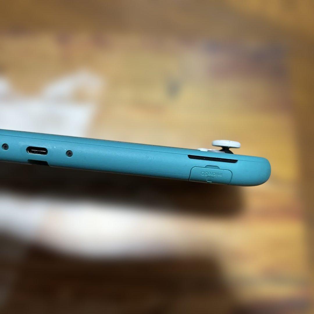 Nintendo Switch Lite ターコイズブルー スヌーピーカバー