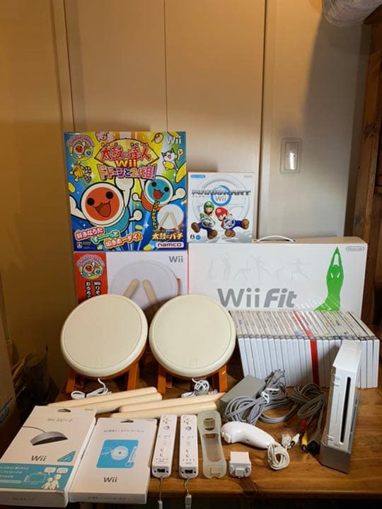 週末価格！任天堂　Wii 本体ソフトその他大量