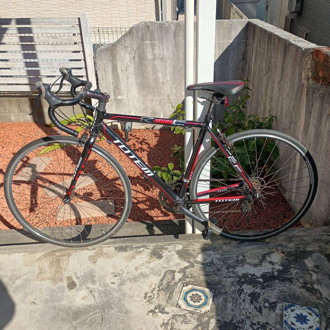 美品おまけ付き　ロードバイク 700C　ブラックレッド　愛知より