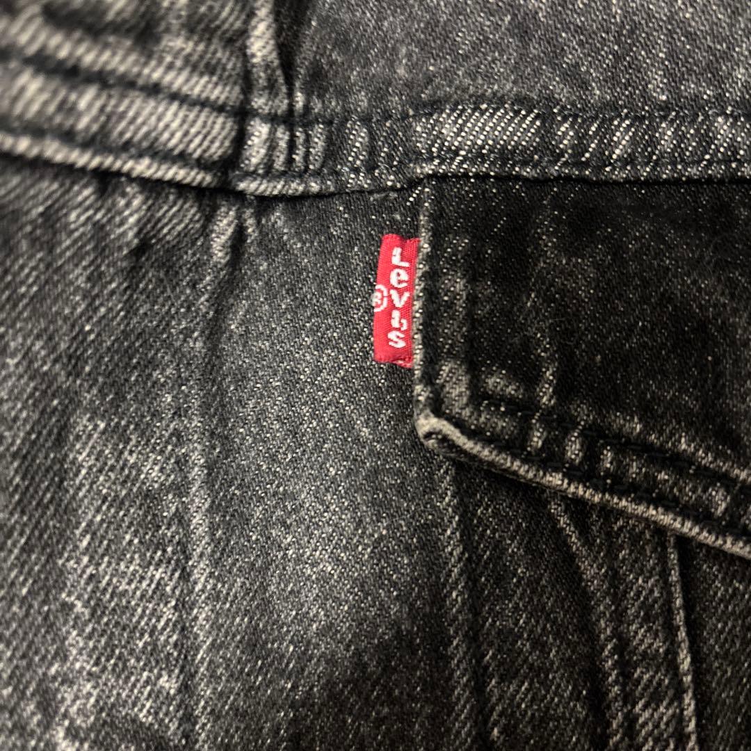 も*ぺ様 【最終値下げ】LEVI’S デニムジャケット ブラック M