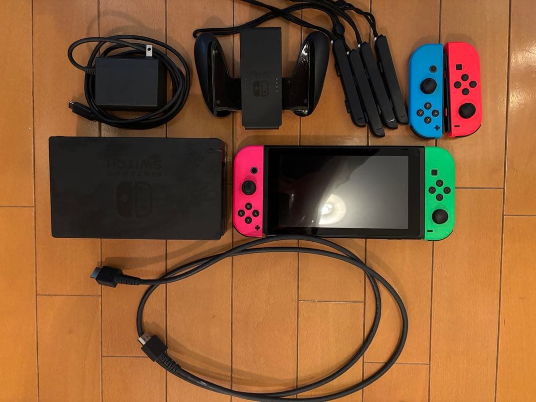 Nintendo Switch 本体 一式+Joyコン2つ