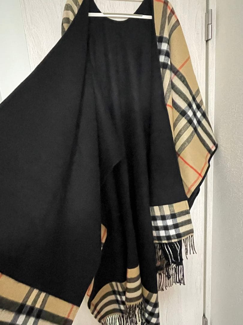 バーバリー　Burberryケープ　リバーシブル　ウールカシミヤ　正規品タグ付き
